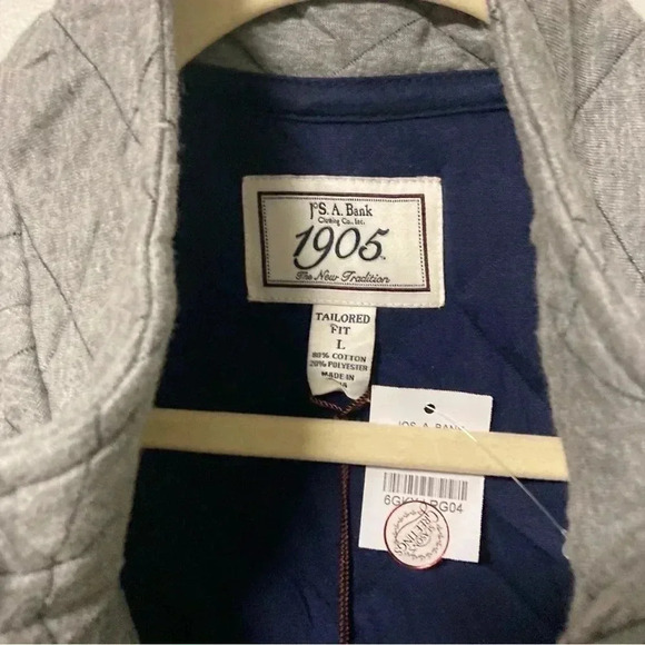 NWT Jos. A. Bank grey  cotton quilted navy vest - Picture 7 of 8